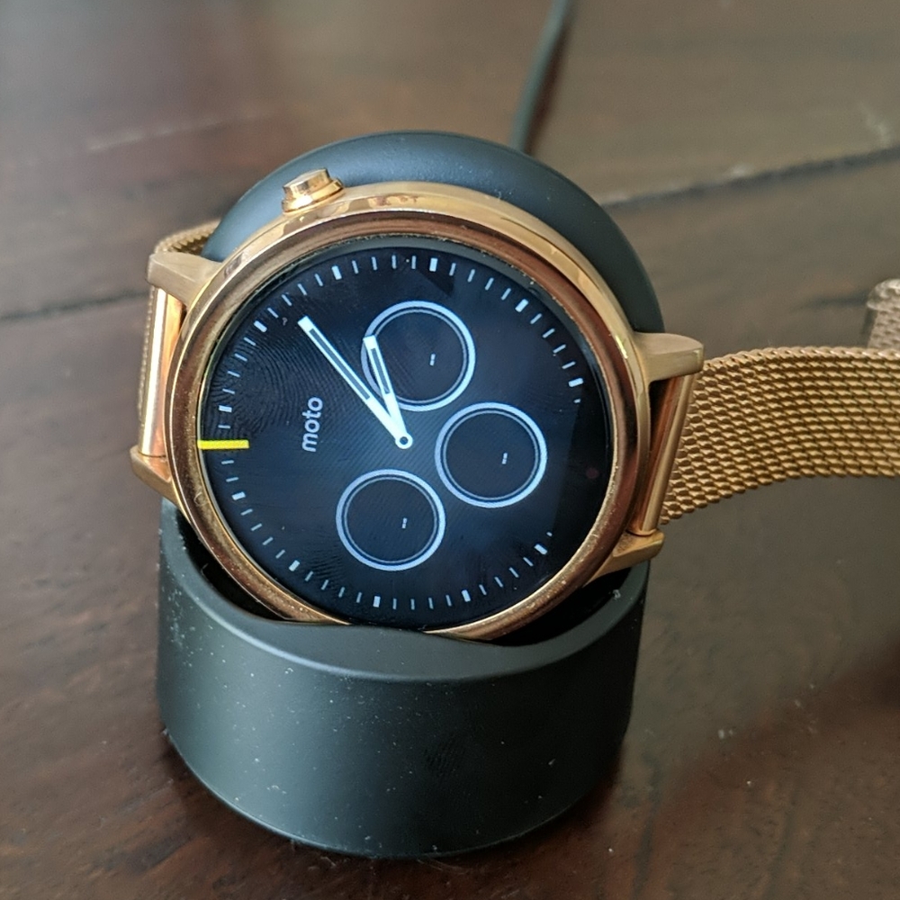 2nd Gen Moto 360 Smart Watch in Rose Gold